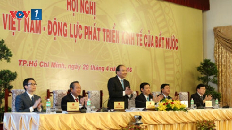 Thủ tướng Nguyễn Xuân Phúc và các thành viên Chính phủ có cuộc đối thoại đầu tiên với cộng đồng doanh nghiệp cả nước (Thời sự chiều 29/4/2016)