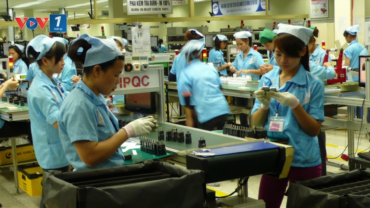 Để công nhân lao động thực hiện quyền và trách nhiệm bầu cử. (13/5/2016)