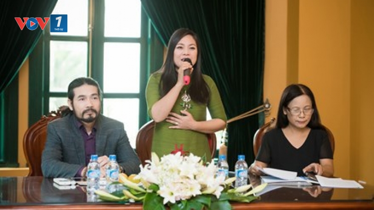 Người 20 năm miệt mài sáng tạo thời trang Việt (23/5/2016)