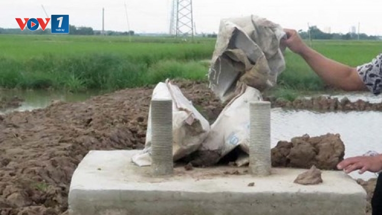Kết quả kiểm định nhiều mẫu bê tông ở móng cột điện cao thế 220KV Trực Ninh, Nam Định mà người dân tố cao đều không đạt yêu cầu. (Thời sự đêm 31/5/2016)
