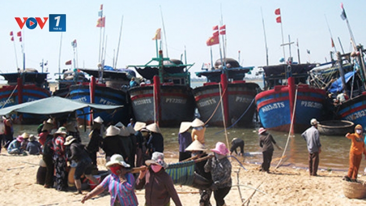 Công tác đảm bảo an toàn cho ngư dân khi đánh bắt trên biển. (30/5/2016)
