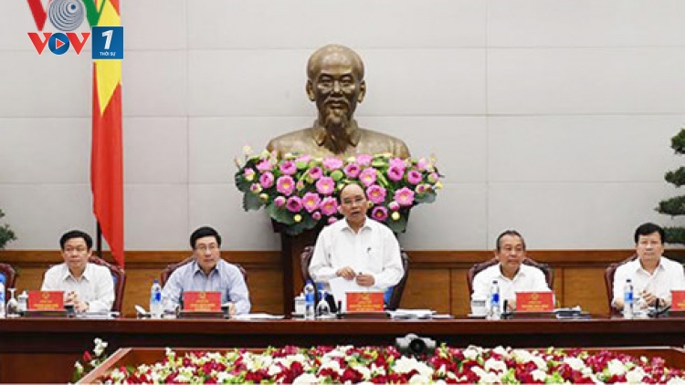 Chủ trì Phiên họp Chính phủ thường kỳ tháng 4, Thủ tướng Nguyễn Xuân Phúc nhấn mạnh: Có dân là có tất cả. Không có dân sẽ không thành công (Thời sự trưa 4/5/2016)
