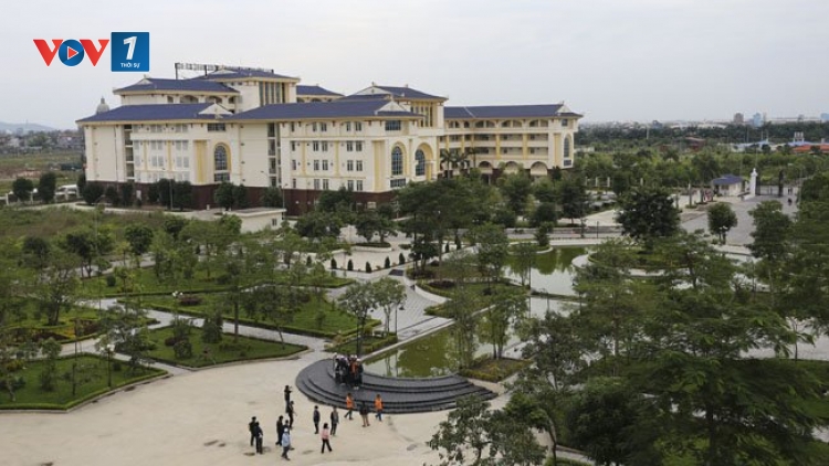 Bộ Giáo dục và Đào tạo khẳng định, chưa cho phép trường Đại học Kinh doanh và Công nghệ Hà Nội tuyển sinh ngành Y đa khoa (Thời sự đêm 6/6/2016)