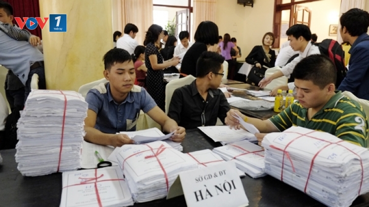 Thí sinh đăng ký dự thi Trung học phổ thông quốc gia năm nay giảm 15% so với năm ngoái (Thời sự trưa 9/6/2016)