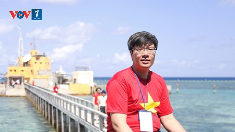 Trò chuyện với anh Trần Hải Linh về hành trình đưa máy phát điện ra Trường Sa. (23/6/2016)