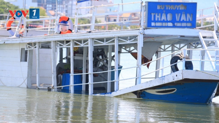 Thành ủy Thành phố Đà Nẵng yêu cầu cách chức giám đốc và phó giám đốc Cảng vụ đường thủy nội địa Đà Nẵng. (Thời sự trưa 8/6/2016)