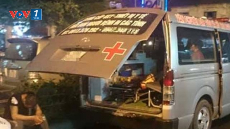 Thực hư thông tin bảo vệ bệnh viện nhi Trung ương ngăn cản xe cứu thương khiến một bệnh nhi tử vong. (Thời sự trưa 6/7/2016)