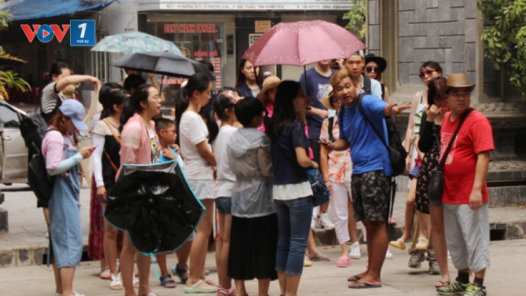 Có nên phát triển du lịch bằng mọi giá hay không? (16/7/2016)