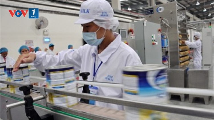 Bộ Tài chính thông báo, sẽ thực hiện thoái vốn tại Công ty cổ phần Sữa Việt Nam ngay trong năm nay và 9 doanh nghiệp lớn khác vào đầu năm tới (Thời sự đêm 12/9/2016)