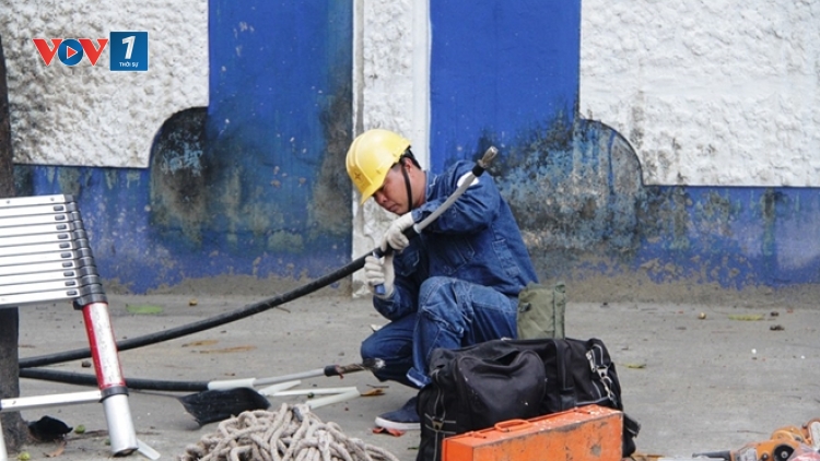 Điện lực thành phố Hồ Chí Minh khắc phục xong sự cố cháy trạm biến áp nghiêm trọng vào chiều qua và đã cấp điện trở lại (Thời sự chiều 21/9/2016)
