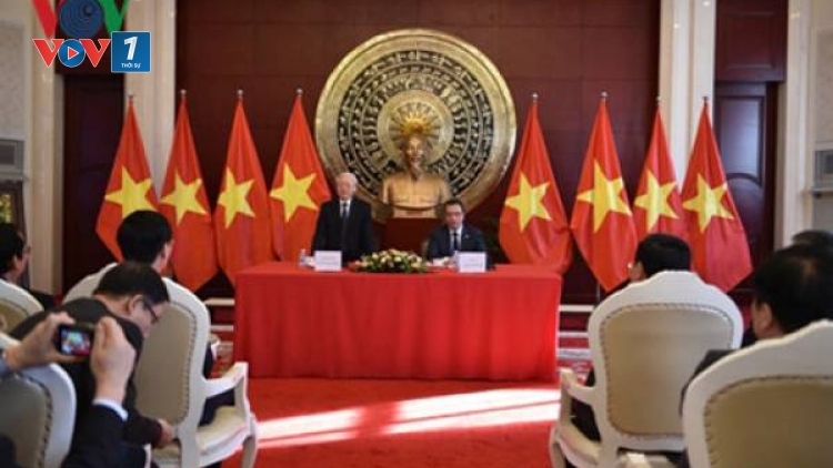 Tổng Bí thư Nguyễn Phú Trọng thăm và nói chuyện với cán bộ, nhân viên tại Đại sứ quán Việt Nam ở Bắc Kinh, Trung Quốc (Thời sự trưa 14/01/2017)