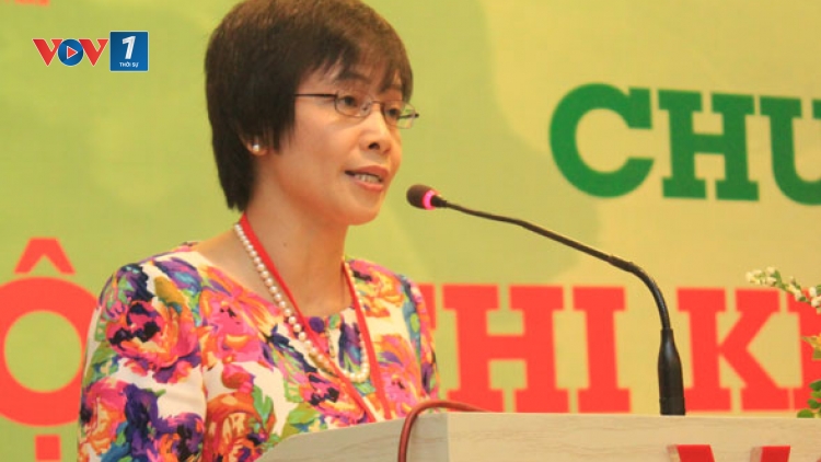 Chị Nguyễn Lan Hương, Phó Chủ tịch kiêm Tổng Thư ký Câu lạc bộ Nông nghiệp Công nghệ cao, người luôn trăn trở với sản xuất nông nghiệp công nghệ cao. (26/01/2017)