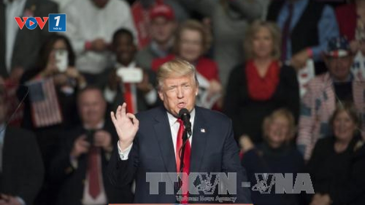 Tổng thống đắc cử Mỹ Donald Trump hối thúc các nghị sĩ đảng Cộng hòa trong Quốc hội nước này ngay lập tức bãi bỏ chương trình chăm sóc sức khỏe giá rẻ (Thời sự chiều 11/1/2017)