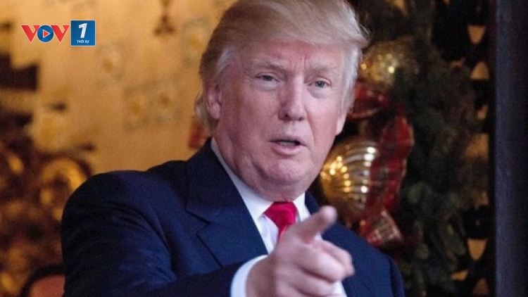 Tổng thống đắc cử Mỹ Donald Trump gây sốc khi yêu cầu tất cả các đại sứ được bổ nhiệm dưới thời Tổng thống Obama chấm dứt nhiệm kỳ vào ngày 20/1 tới (Thời sự chiều 6/1/2017)