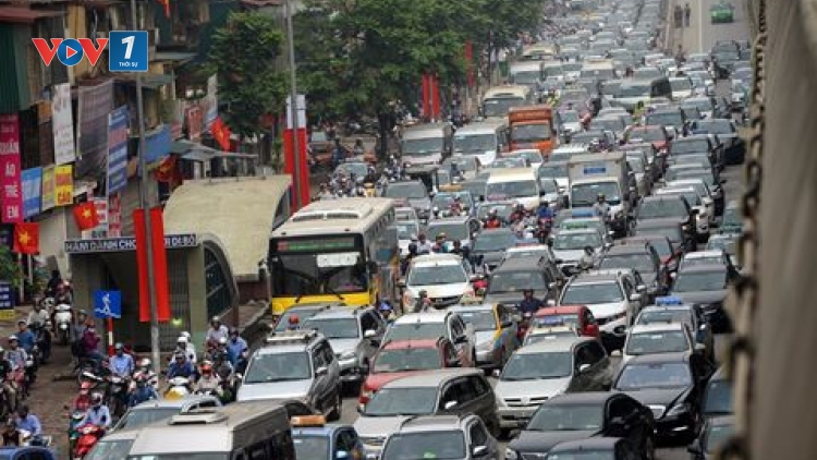 Ùn tắc nghiêm trọng trên tuyến đường cao tốc Cầu Giẽ - Ninh Bình, cửa ngõ phía nam của Thủ đô Hà Nội (Thời sự đêm 31/01/2017)