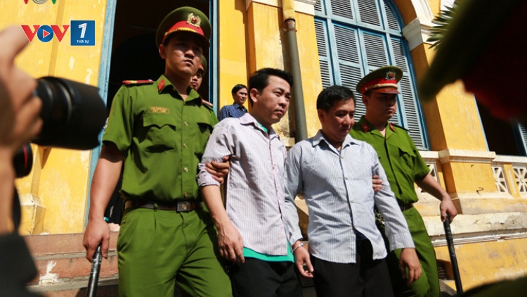 Toà án nhân dân Cấp cao tại thành phố Hồ Chí Minh tuyên huỷ toàn bộ bản án sơ thẩm vụ án buôn lậu, làm giả con dấu, tài liệu của cơ quan, tổ chức xảy ra tại Công ty Cổ phần VN Pharma (Thời sự trưa 30/10/2017)