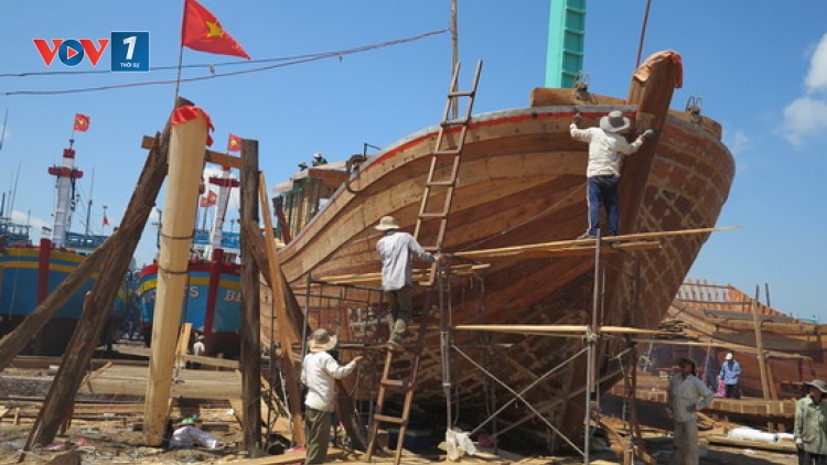 Phong trào đóng tàu lớn vươn khơi đánh bắt hải sản ở tỉnh Bình Định (27/11/2017)