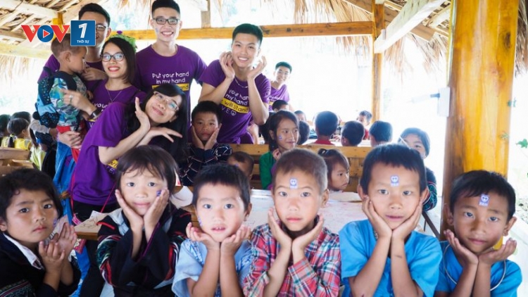 Vị giám đốc tổ chức tình nguyện thành công từ gian khó (29/12/2017)