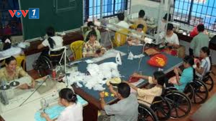 Tạo việc làm, trao cơ hội hòa nhập cho người khuyết tật (18/12/2017)
