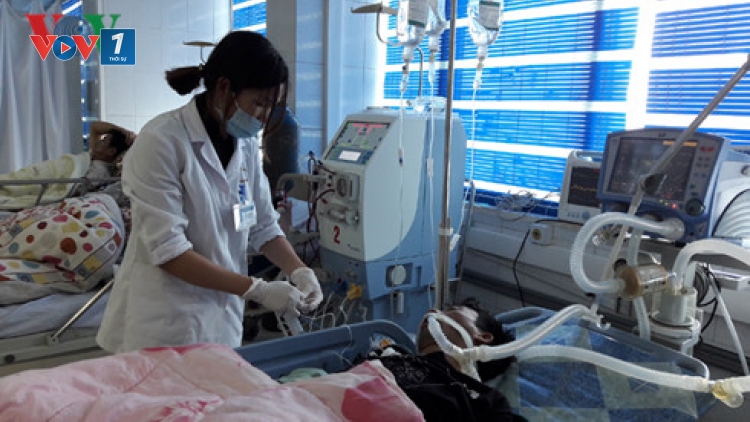 Xảy ra một vụ ngộ độc thực phẩm nghiêm trọng tại tỉnh Lai Châu khiến 6 người chết và 11 người nhập viện cấp cứu (Thời sự trưa 14/02/2017)