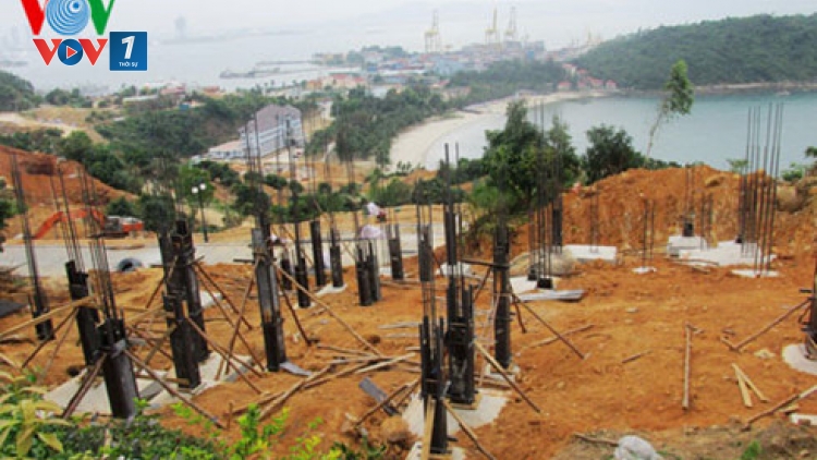 Đà Nẵng báo cáo Chính phủ tình trạng công trình xây dựng không phép trên núi Sơn Trà (Thời sự trưa 29/3/2017)