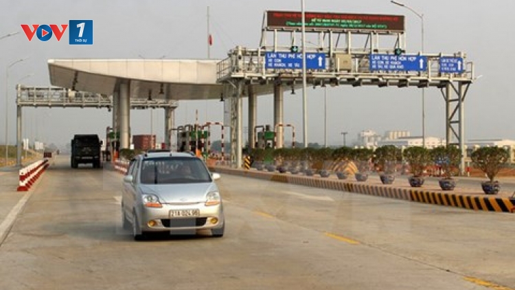 Tỉnh Phú Thọ chính thức tạm dừng thu phí tại Quốc lộ 32, đoạn qua huyện Tam Nông, đợi ý kiến chỉ đạo của Bộ Giao thông Vận tải. (Thời sự đêm 14/3/2017)