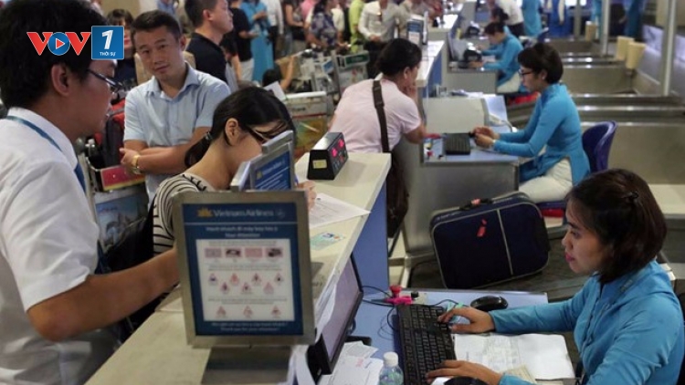 Áp thêm khung giá sàn cho vé máy bay: Hạn chế sự cạnh tranh, bất lợi cho người tiêu dùng (Thời sự trưa 06/4/2017)