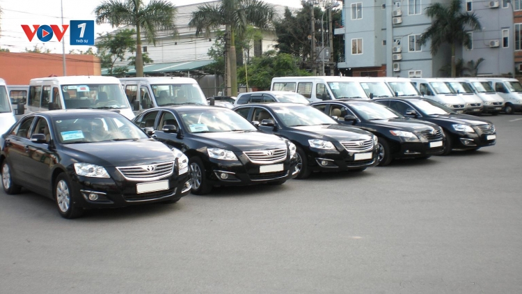 Không nên quy định cứng việc biếu tặng tài sản công (01/5/2017)