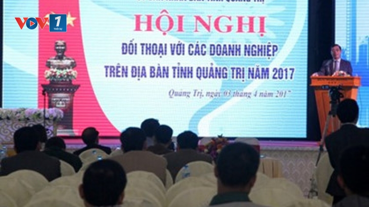 Tỉnh Quảng Trị xem xét thay thế một chủ tịch huyện gây khó dễ với nhà đầu tư. (Thời sự đêm 04/4/2017)
