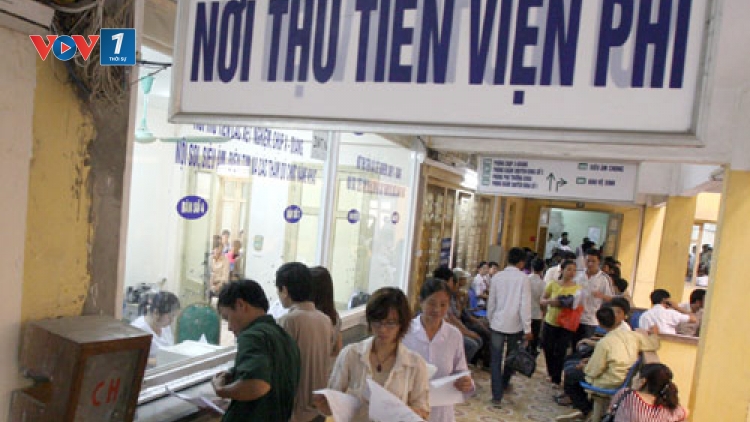 Sẽ không đồng loạt tăng giá viện phí đối với người chưa có thẻ bảo hiểm y tế từ ngày 1/6 tới đây (Thời sự đêm 29/4/2017)