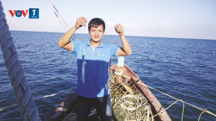 Hà Minh Đức, người sáng lập ra chuỗi cửa hàng thực phẩm sạch CleverFood làm việc theo phong cách của người lính. (20/6/2017)