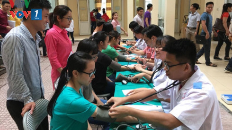 Chủ tịch nước Trần Đại Quang gửi thư tới những người hiến máu tình nguyện, các tập thể, cá nhân có nhiều đóng góp tích cực cho phong trào hiến máu tình nguyện (Thời sự trưa 14/6/2017)