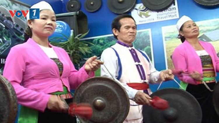 Gặp gỡ nghệ nhân dân gian Nguyễn Văn Thực, người giữ hồn cồng chiêng Mường (07/7/2017)