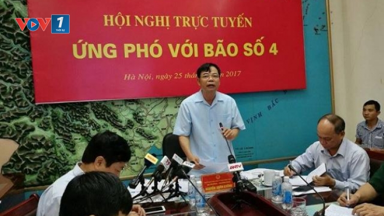Dự kiến bão số 4 sẽ đổ bộ vào 6 tỉnh miền Trung từ chiều tối nay (Thời sự trưa 25/7/2017)
