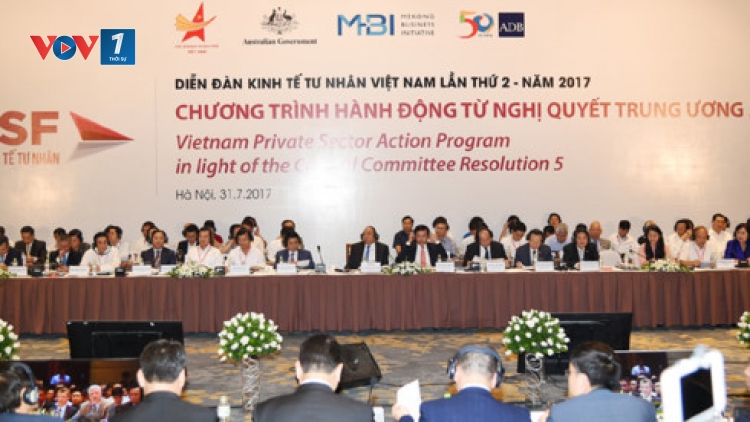 Thủ tướng Nguyễn Xuân Phúc gợi mở nhiều vấn đề tại Diễn đàn Kinh tế Tư nhân Việt Nam lần thứ 2 (Thời sự trưa 31/7/2017)