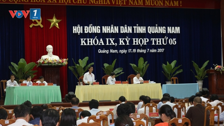 Hội đồng nhân dân tỉnh Quảng Nam thông qua Nghị quyết xây dựng 4 thủy điện nhỏ tại vùng thường xuyên xảy ra động đất gây nhiều tranh cãi (Thời sự trưa 19/7/2017)