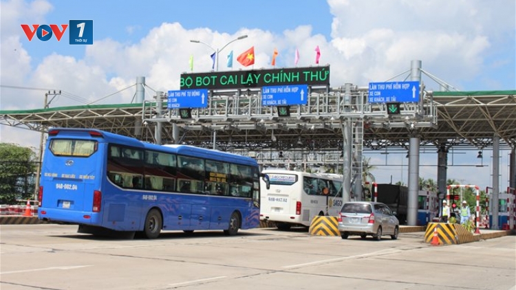 Bộ Giao thông Vận tải vẫn chưa đưa ra được phương án xử lý về những bất cập tại trạm thu phí Cai Lậy, tỉnh Tiền Giang (Thời sự trưa 14/8/2017)