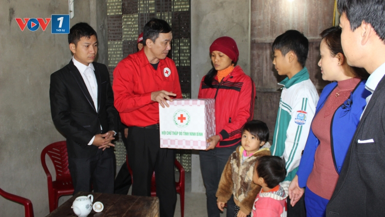 Chăm lo Tết cho người nghèo  (15/01/2018)