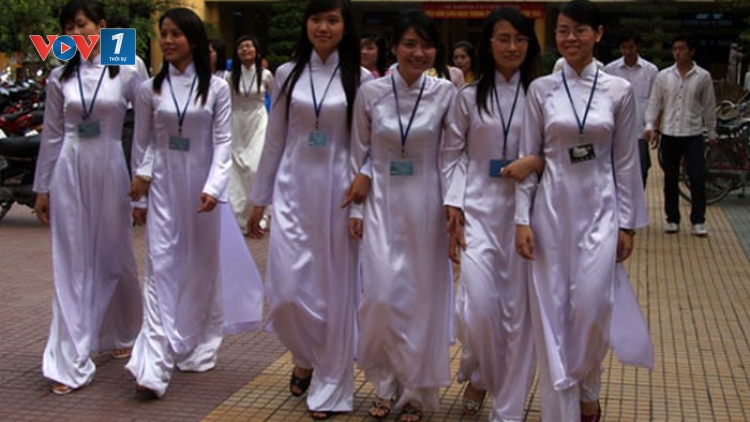 Đề xuất bỏ chính sách miễn học phí đối với sinh viên sư phạm (16/11/2018)
