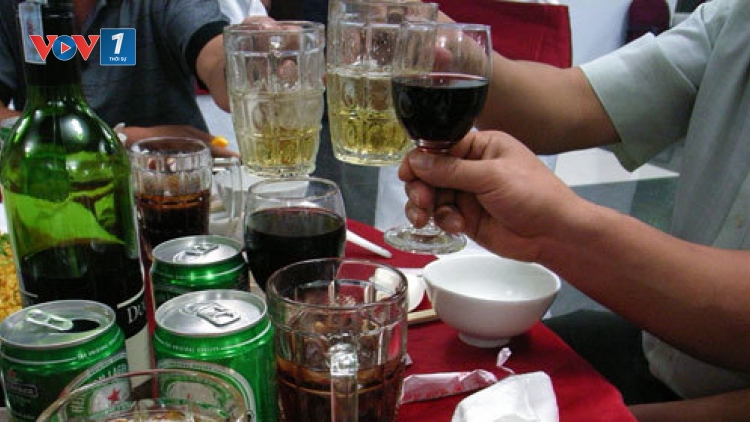 Thực trạng sử dụng rượu, bia vô độ ở một bộ phận người dân và đóng góp ý kiến cho Dự thảo Luật phòng, chống tác hại của rượu, bia (7/11/2018)