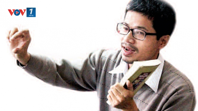 "Người cõng sách" Nguyễn Quang Thạch sẽ dùng sức mạnh của bước chân để lan tỏa nhằm góp phần giúp trẻ em Ấn Độ có sách đọc (6/11/2018)