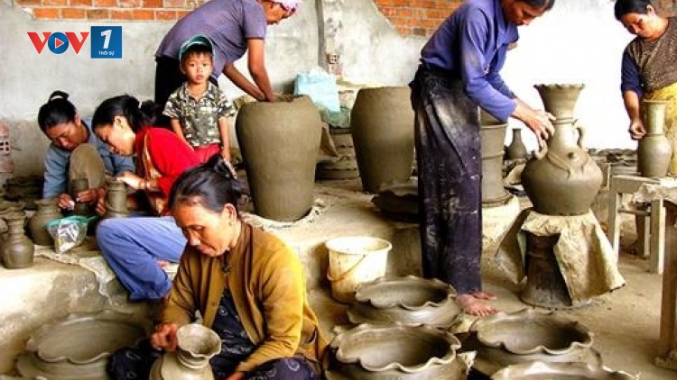 Triển khai các chương trình phát triển làng nghề (5/2/2018)