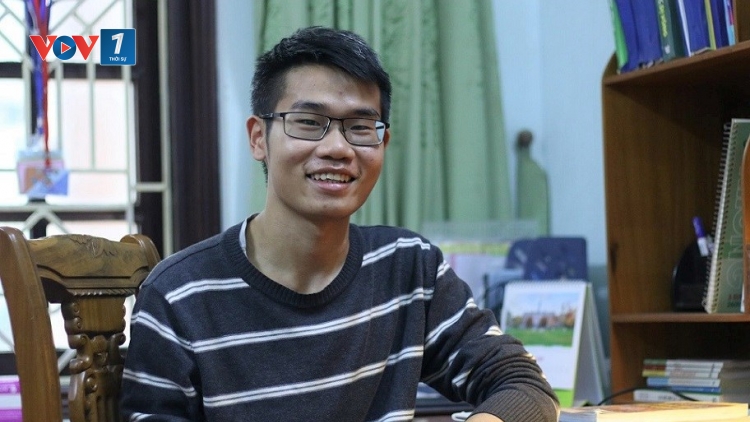 Đinh Quang Hiếu, một trong 10 gương mặt trẻ tiêu biểu vừa được Trung ương Đoàn Thanh niên Cộng sản Hồ Chí Minh vinh danh (29/3/2018)