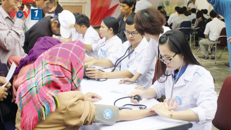 Trò chuyện cùng bác sĩ trẻ Nguyễn Văn Hiếu, người đã tình nguyện đi công tác ở huyện Mường Nhé, tỉnh Điện Biên (3/5/2018)