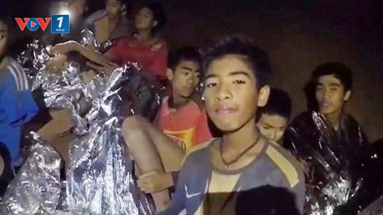 Sự can đảm, lòng nhân ái và thông điệp từ hang tối (15/7/2018)