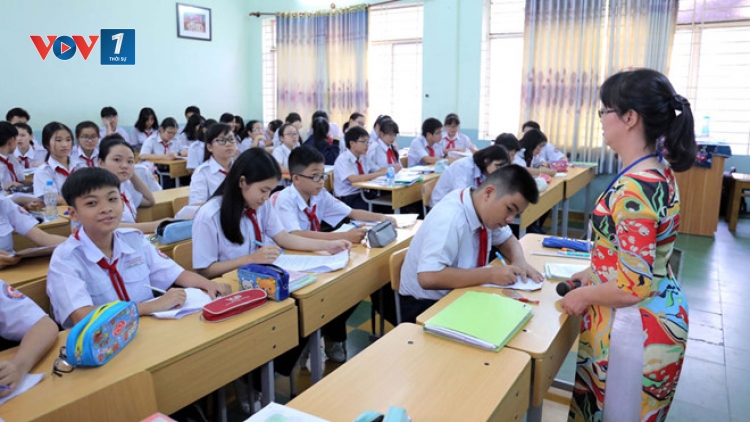 Chương trình giáo dục phổ thông mới: Liệu có thực sự giảm tải? (8/1/2019)