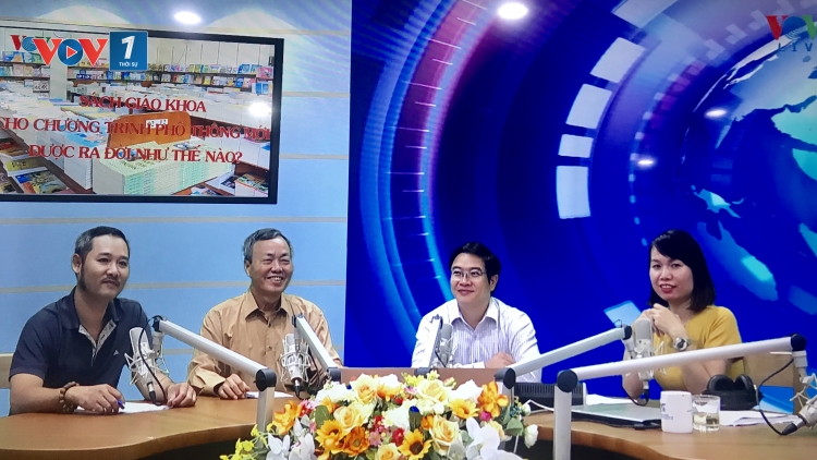 Sách giáo khoa mới ra đời và việc thẩm định sách giáo khoa ra sao? (4/10/2019)