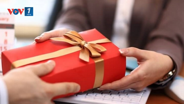 Quy định về tặng quà và nhận quà tặng - Cơ chế trong phòng chống tham nhũng (15/11/2019)