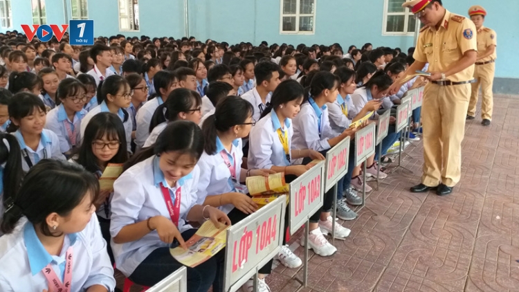 Vai trò và tác dụng của giảng dạy pháp luật giao thông trong học đường (3/12/2019)