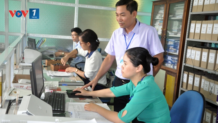 Xây dựng đội ngũ cán bộ tốt phục vụ nhân dân (28/2/2019)